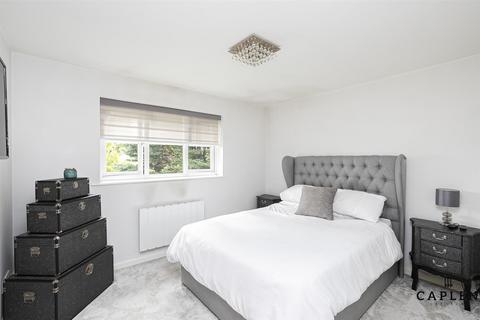 2 bedroom flat for sale, School House Gardens, Loughton