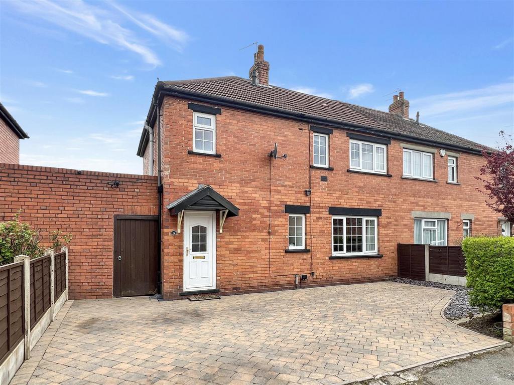 Bankyfields Crescent, Congleton 3 bed semidetached house for sale £