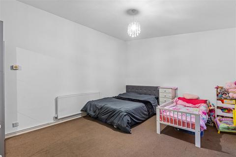 3 Trigo Court, Epsom, KT19 9DT