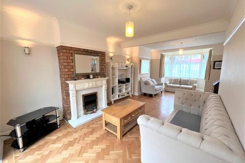 3 bedroom house for sale, Shirley Drive, Hounslow TW3