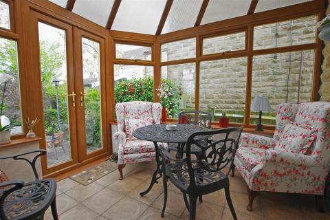 4 bedroom detached house for sale, Fall Spring Green, Stainland