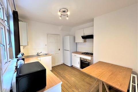 50 Adelaide Terrace, Brentford, TW8 9PQ