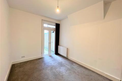 50 Adelaide Terrace, Brentford, TW8 9PQ