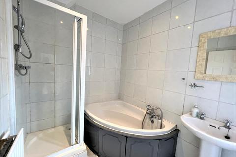 50 Adelaide Terrace, Brentford, TW8 9PQ