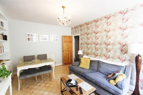 2 bedroom flat to rent, Buckingham Place, Brighton
