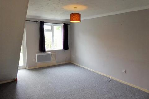 2 bedroom end of terrace house to rent, Fountains Place, Eye, Peterborough