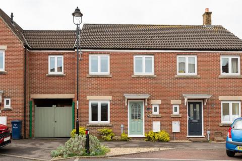 3 bedroom terraced house for sale, Chaffinch Chase, Gillingham