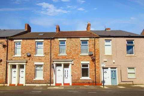 3 bedroom flat to rent, West Percy Street, North Shields