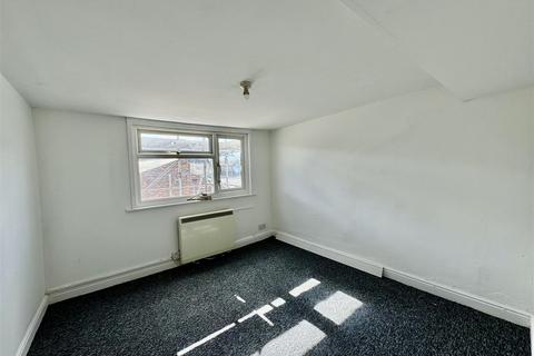 2 bedroom property to rent, Aberdeen Walk, Scarborough