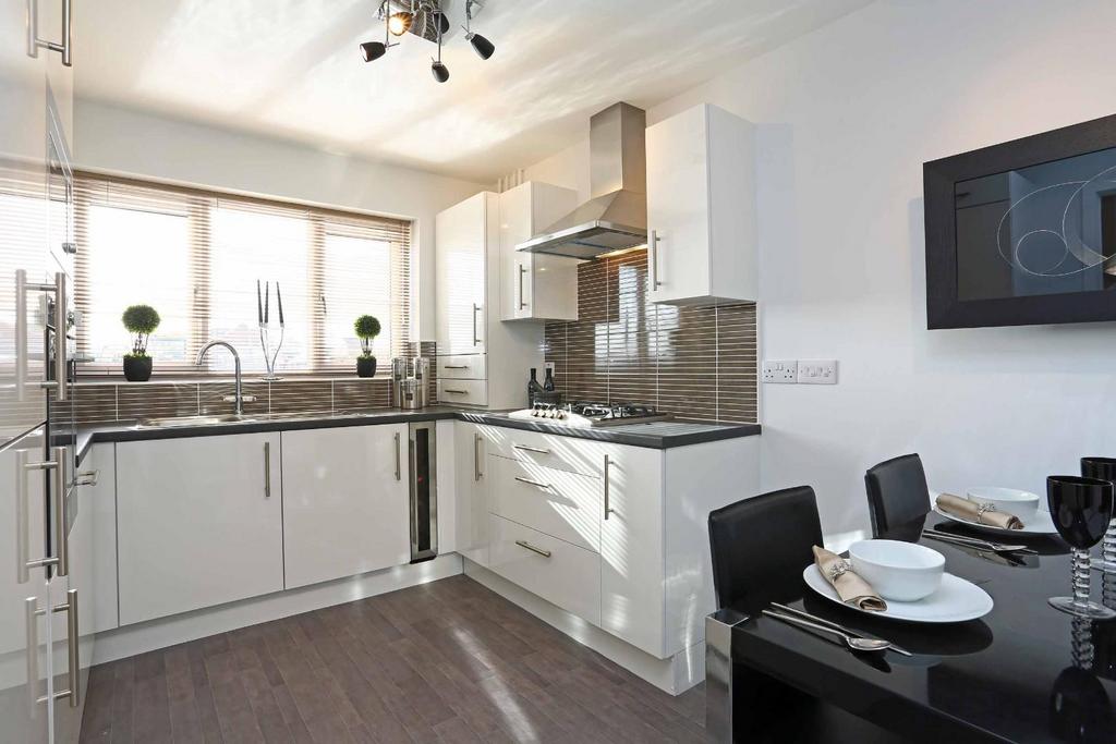 (4) Kitchen 3.jpg
