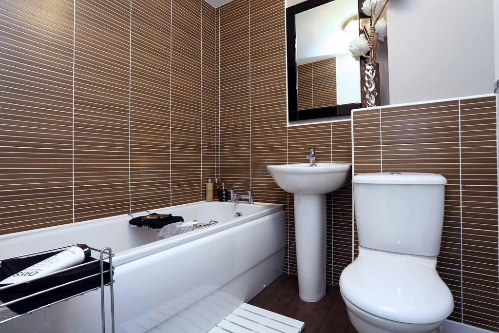 (11) Bathroom.jpg