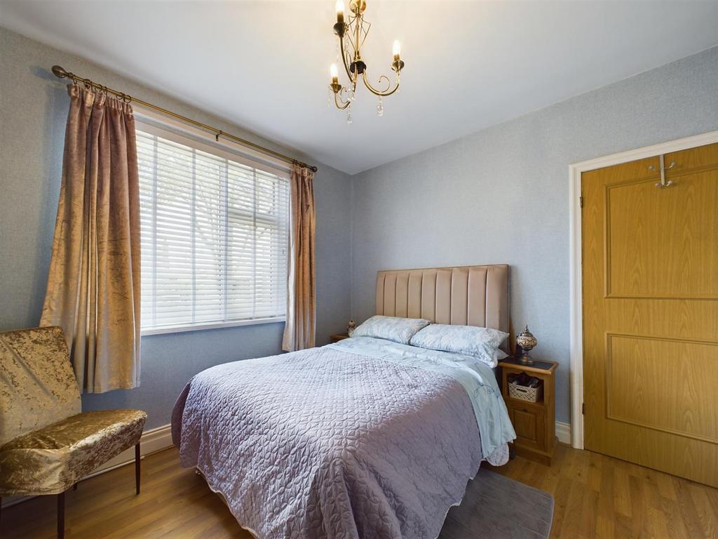 Bed 1 2.jpg