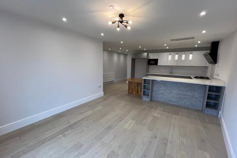 2 bedroom flat for sale, Tregarn Road, Langstone, Newport, NP18