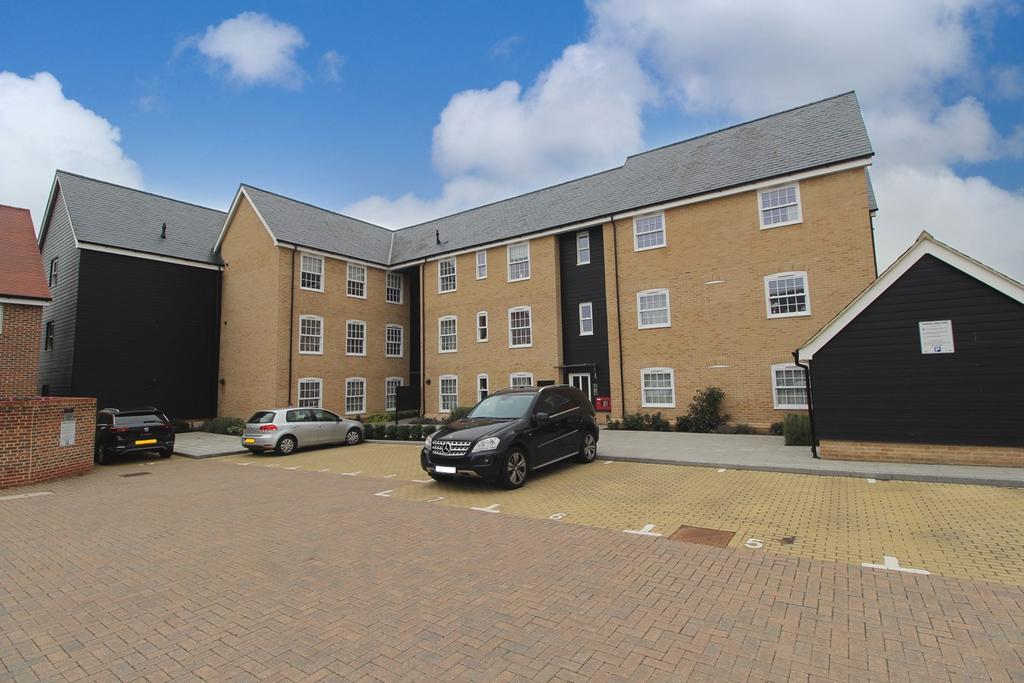 Arbury Place, Baldock, SG7 2 bed apartment to rent £1,350 pcm (£312 pw)