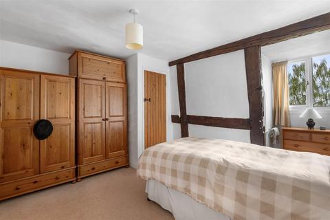 3 bedroom barn conversion for sale, Church Lane, Hallow, Worcester