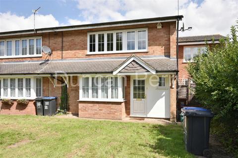 4 bedroom end of terrace house to rent, Greville Close, Welham Green AL9