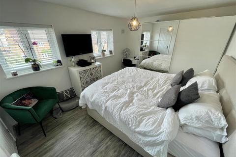 13 Maple Springs, Waltham Abbey, EN9 3LW