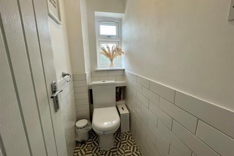 13 Maple Springs, Waltham Abbey, EN9 3LW