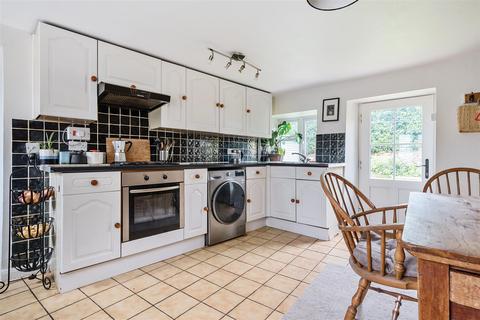 2 bedroom cottage for sale, The Square, Milton-Under-Wychwood