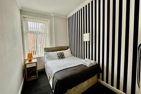 21 Brighton Road, Gateshead, NE8 1XQ