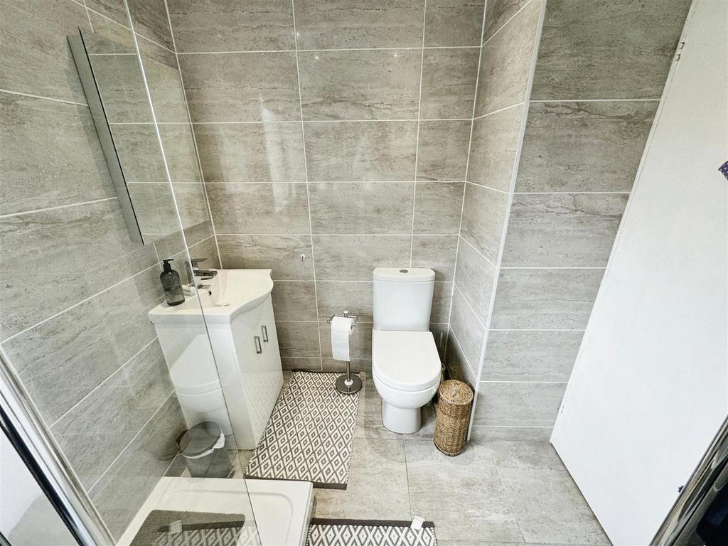 Shower room (2)