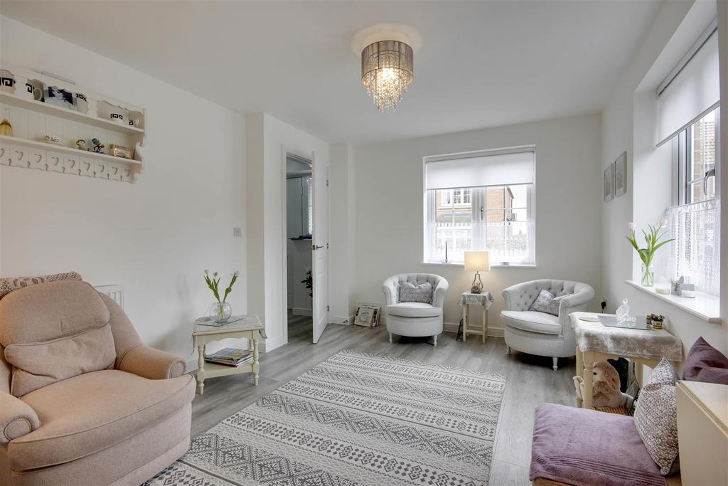 Living/Dining Area