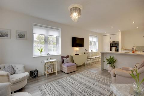 20 Cape Drive, Anlaby, Hull, HU10 7FP