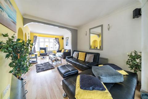 12 Wolsey Drive, Kingston Upon Thames, KT2 5DN