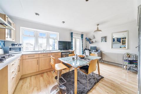 12 Wolsey Drive, Kingston Upon Thames, KT2 5DN