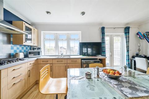 12 Wolsey Drive, Kingston Upon Thames, KT2 5DN