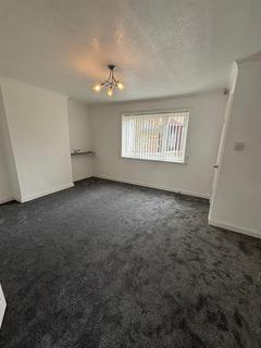 2 bedroom terraced house to rent, Limerick Close, Hull