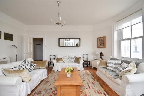 2 bedroom flat to rent, Claremont, Hastings TN34