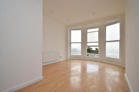 3 bedroom flat to rent, Eversfield Place, St Leonards-On-Sea TN37