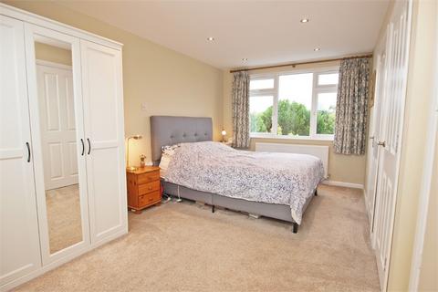 87 Abbots Way, Beckenham, BR3 3SE