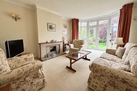 114 Wickham Way, Beckenham, BR3 3AR