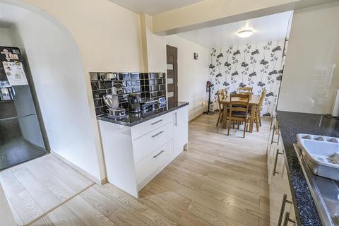 18 Barnsley Square, Corby, NN18 0PQ
