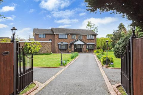 6 bedroom detached house for sale, Roman Road, Mountnessing, Brentwood