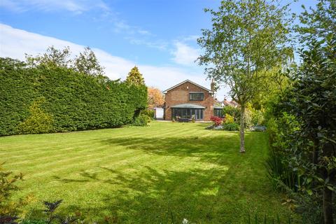 6 bedroom detached house for sale, Roman Road, Mountnessing, Brentwood