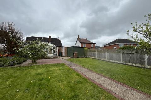 2 bedroom detached bungalow for sale, Westfield Road, Swadlincote DE11