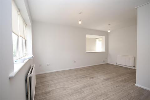 109 Falcon Close, Dartford, DA1 5SA
