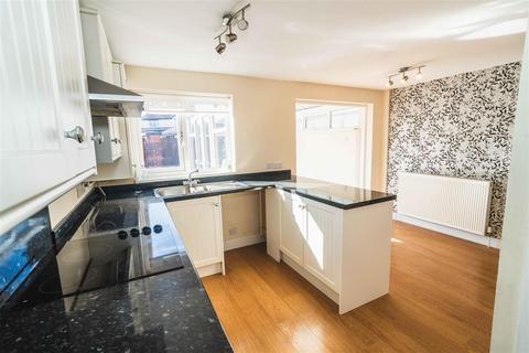 3 bedroom semi-detached house for sale, Maplewood Avenue, Hull