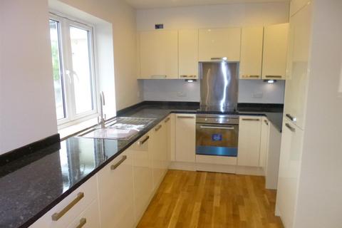 2 bedroom apartment for sale, Bridge Court, Potters Bar EN6