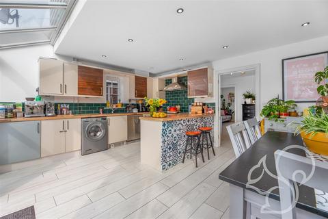 25 Glebe View, West Mersea, Colchester, CO5 8GH