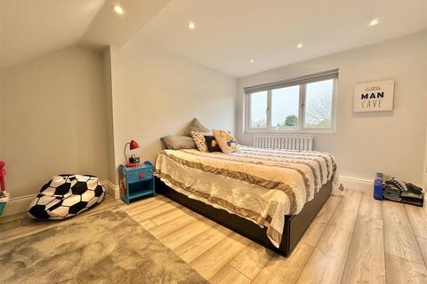 4 bedroom house to rent, Elm Crescent, Alderley Edge, Cheshire