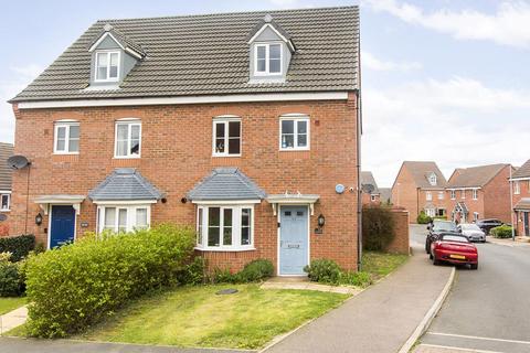 4 bedroom semi-detached house for sale, Moseley Avenue, Market Harborough