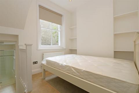 1 bedroom flat for sale, St. John's Hill, Battersea SW11