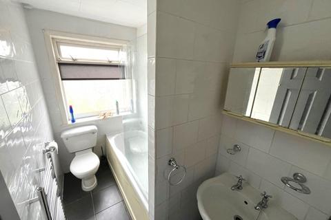 3 bedroom end of terrace house for sale, Galway Road, Bircotes, Doncaster, DN11 8BJ