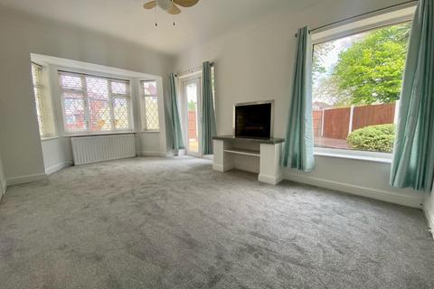 5 bedroom semi-detached house to rent, Petersfield Road, Staines-Upon-Thames