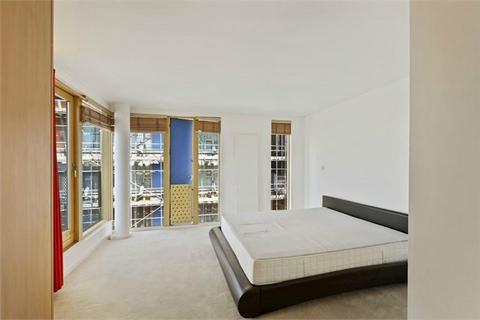 2 bedroom apartment to rent, Farnsworth Court, West Parkside, London, SE10