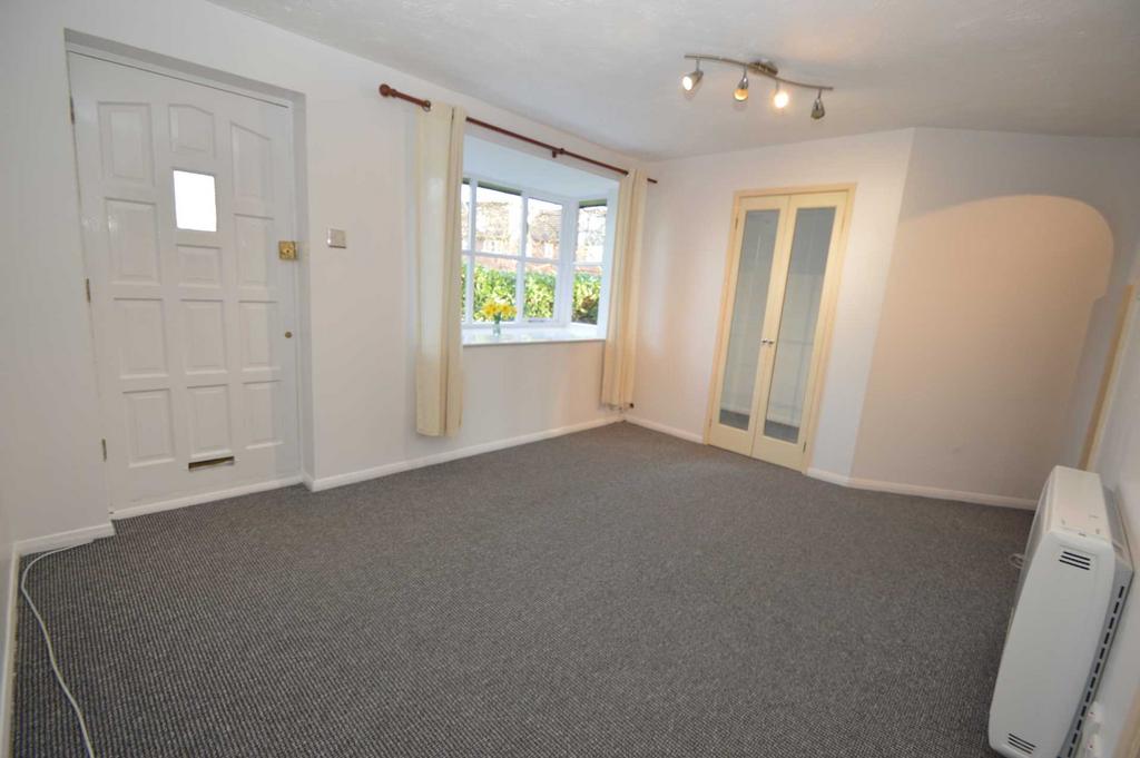 ADDLESTONE 1 bed apartment to rent £950 pcm (£219 pw)